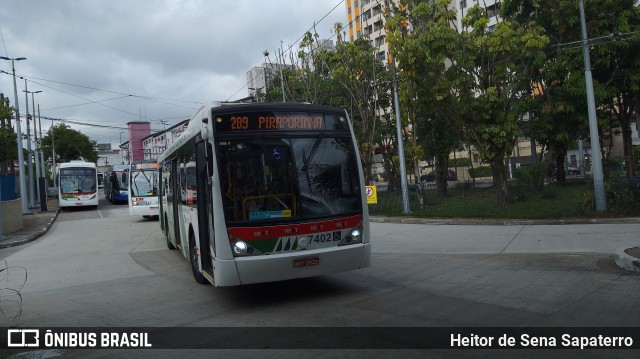 Next Mobilidade - ABC Sistema de Transporte 7402 na cidade de Diadema, São Paulo, Brasil, por Heitor de Sena Sapaterro. ID da foto: 11720970.