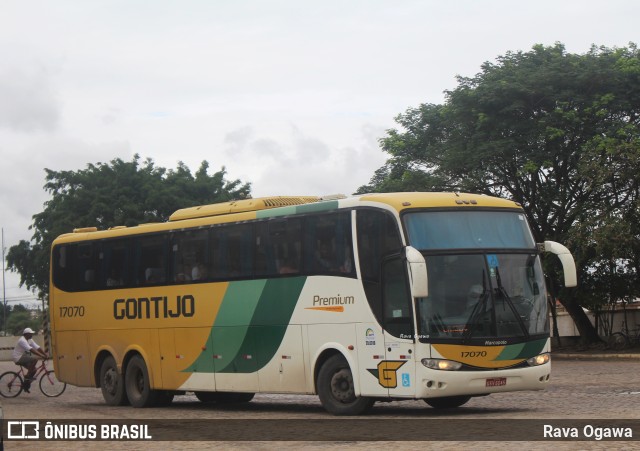 Empresa Gontijo de Transportes 17070 na cidade de Vitória da Conquista, Bahia, Brasil, por Rava Ogawa. ID da foto: 11724622.