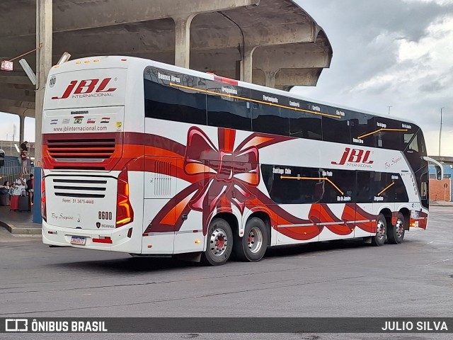 JBL Turismo 8600 na cidade de Porto Alegre, Rio Grande do Sul, Brasil, por JULIO SILVA. ID da foto: 11723282.