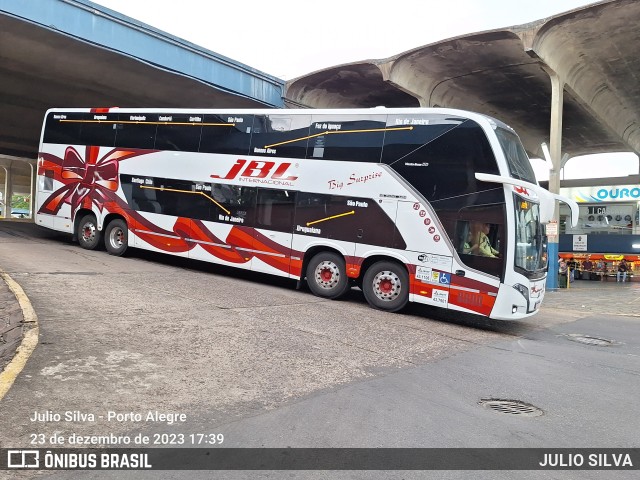 JBL Turismo 8600 na cidade de Porto Alegre, Rio Grande do Sul, Brasil, por JULIO SILVA. ID da foto: 11723283.