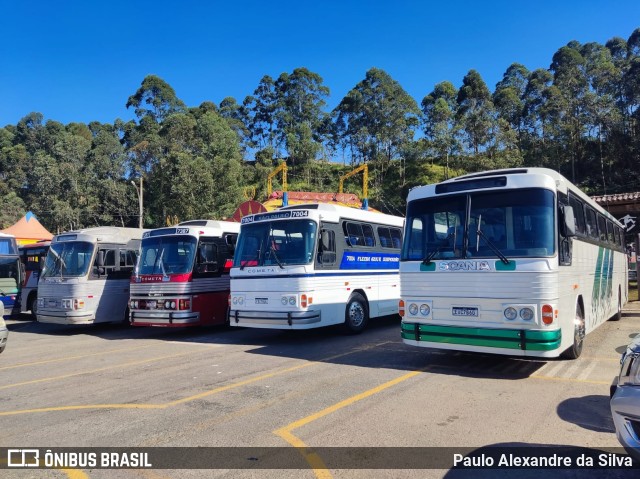 Ônibus Particulares 7B60 na cidade de Embu das Artes, São Paulo, Brasil, por Paulo Alexandre da Silva. ID da foto: 11726929.