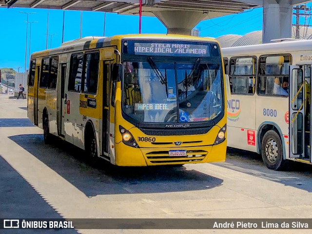 Plataforma Transportes 30860 na cidade de Salvador, Bahia, Brasil, por André Pietro  Lima da Silva. Número da foto: #11728204.