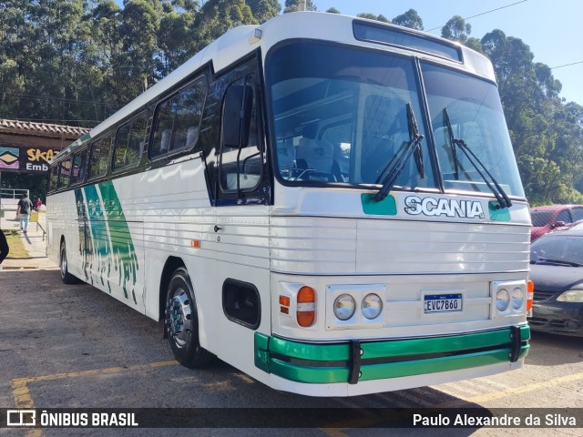 Ônibus Particulares 7B60 na cidade de Embu das Artes, São Paulo, Brasil, por Paulo Alexandre da Silva. Número da foto: #11726965.