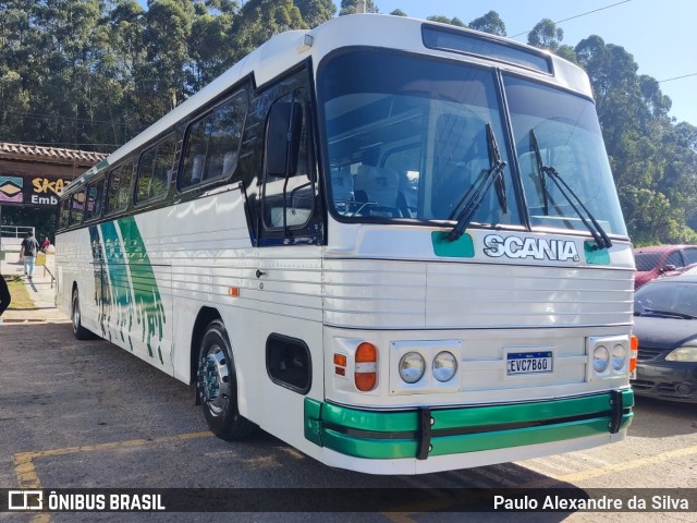 Ônibus Particulares 7B60 na cidade de Embu das Artes, São Paulo, Brasil, por Paulo Alexandre da Silva. ID da foto: 11726965.