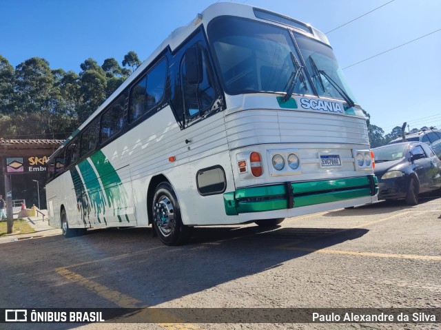 Ônibus Particulares 7B60 na cidade de Embu das Artes, São Paulo, Brasil, por Paulo Alexandre da Silva. Número da foto: #11726963.