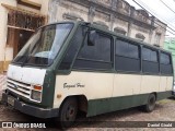 Ônibus Particulares 5220 na cidade de Bagé, Rio Grande do Sul, Brasil, por Daniel Girald. Número da foto: #11727941.