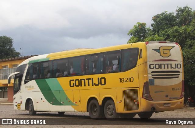 Empresa Gontijo de Transportes 18210 na cidade de Vitória da Conquista, Bahia, Brasil, por Rava Ogawa. ID da foto: 11730453.