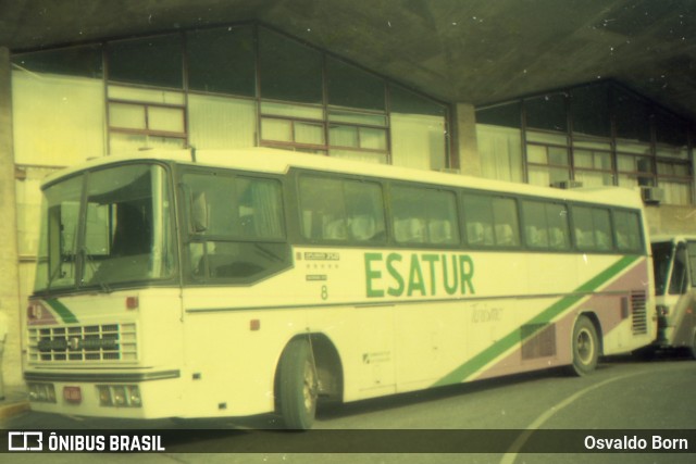 Esatur Turismo 8 na cidade de Curitiba, Paraná, Brasil, por Osvaldo Born. ID da foto: 11729486.