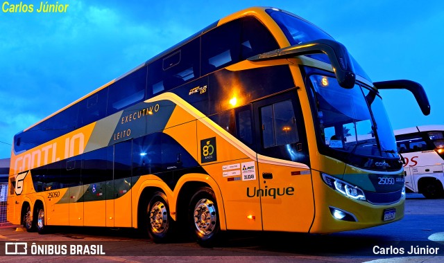 Empresa Gontijo de Transportes 25050 na cidade de Goiânia, Goiás, Brasil, por Carlos Júnior. ID da foto: 11730398.