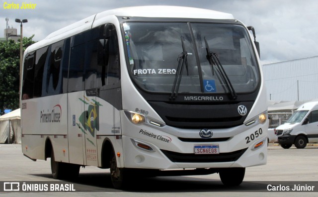 Primeira Classe Transportes 2050 na cidade de Goiânia, Goiás, Brasil, por Carlos Júnior. ID da foto: 11729405.