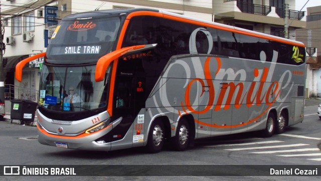 Smile Transportes e Turismo 121 na cidade de Balneário Camboriú, Santa Catarina, Brasil, por Daniel Cezari. ID da foto: 11731539.