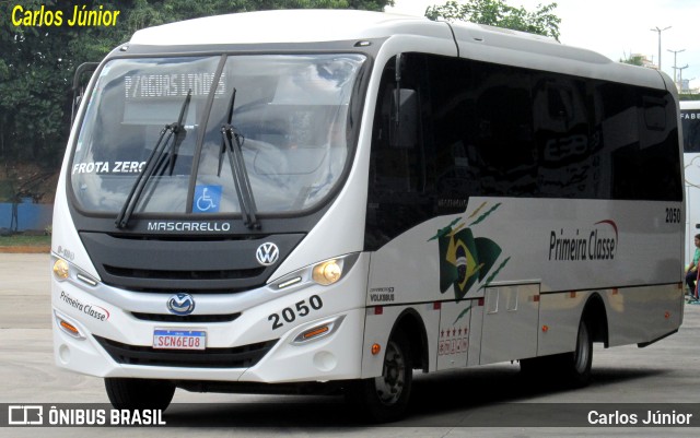 Primeira Classe Transportes 2050 na cidade de Goiânia, Goiás, Brasil, por Carlos Júnior. ID da foto: 11729404.