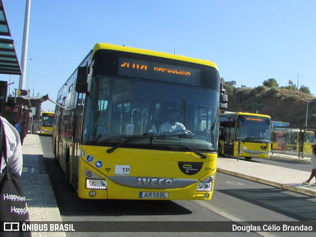 TST - Transportes Sul do Tejo 2294 na cidade de Almada, Setúbal, Portugal, por Douglas Célio Brandao. ID da foto: 11733328.