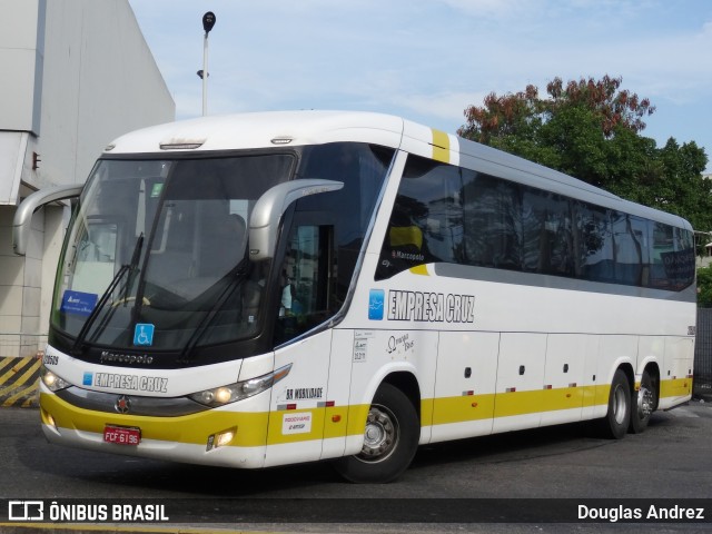 Empresa Cruz 20509 na cidade de Rio de Janeiro, Rio de Janeiro, Brasil, por Douglas Andrez. Número da foto: #11732570.