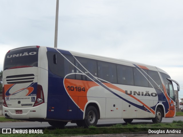 Expresso União 10194 na cidade de Trindade, Goiás, Brasil, por Douglas Andrez. Número da foto: #11732579.