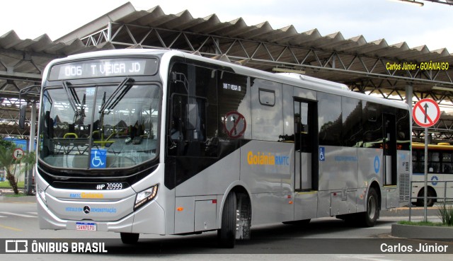 HP Transportes Coletivos 20999 na cidade de Aparecida de Goiânia, Goiás, Brasil, por Carlos Júnior. Número da foto: #11733370.