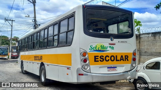 Escolares 5D94 na cidade de Campos dos Goytacazes, Rio de Janeiro, Brasil, por Breno Vieira. Número da foto: #11736486.