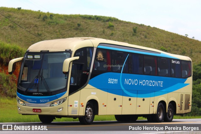 Viação Novo Horizonte 502111 na cidade de Barra do Piraí, Rio de Janeiro, Brasil, por Paulo Henrique Pereira Borges. ID da foto: 11740031.