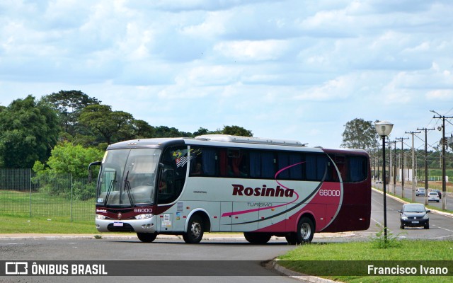 Rosinha Turismo 66000 na cidade de Assis, São Paulo, Brasil, por Francisco Ivano. ID da foto: 11739267.