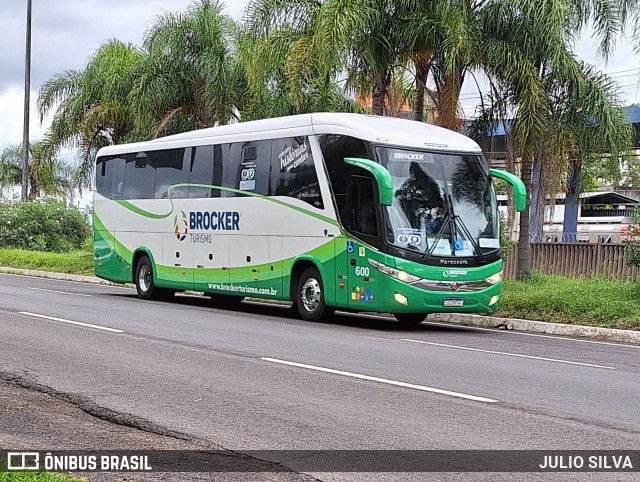 Brocker Turismo 600 na cidade de Porto Alegre, Rio Grande do Sul, Brasil, por JULIO SILVA. ID da foto: 11739736.