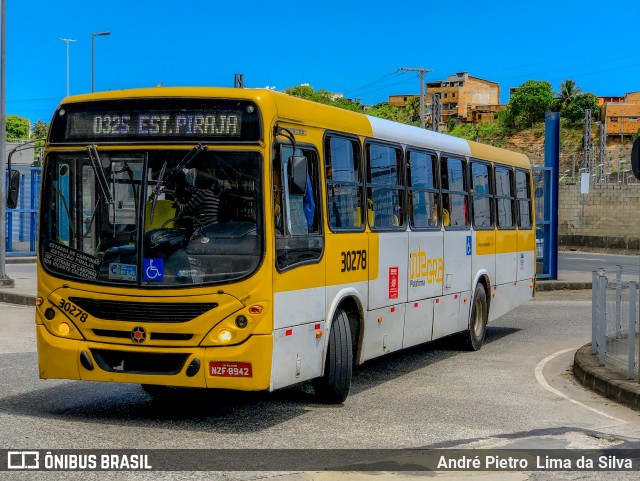 Plataforma Transportes 30278 na cidade de Salvador, Bahia, Brasil, por André Pietro  Lima da Silva. Número da foto: #11672730.
