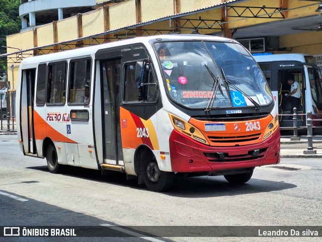 Petro Ita Transportes Coletivos de Passageiros 2043 na cidade de Petrópolis, Rio de Janeiro, Brasil, por Leandro Da silva. ID da foto: 11670585.