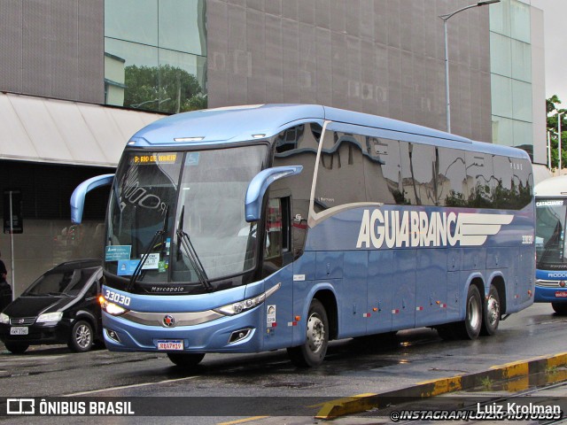 Viação Águia Branca 33030 na cidade de Rio de Janeiro, Rio de Janeiro, Brasil, por Luiz Krolman. ID da foto: 11743075.