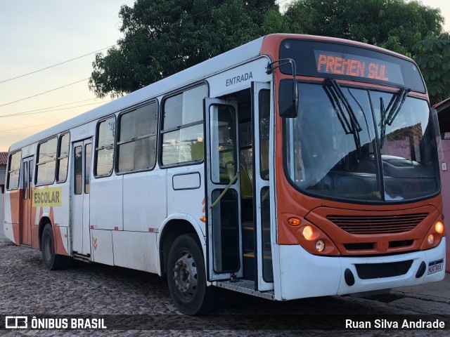 Escolares  na cidade de Teresina, Piauí, Brasil, por Ruan Silva Andrade. Número da foto: #11740103.