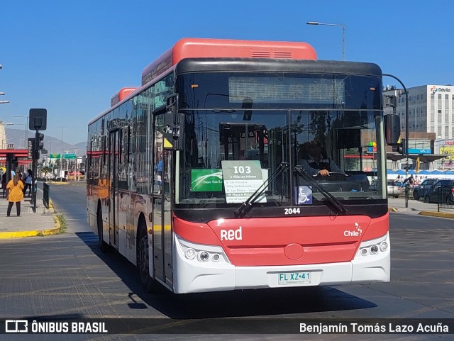 Buses Vule 2044 na cidade de Maipú, Santiago, Metropolitana de Santiago, Chile, por Benjamín Tomás Lazo Acuña. Número da foto: #11744251.