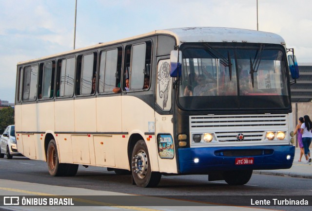 Ônibus Particulares 3818 na cidade de Belém, Pará, Brasil, por Lente Turbinada. ID da foto: 11673690.