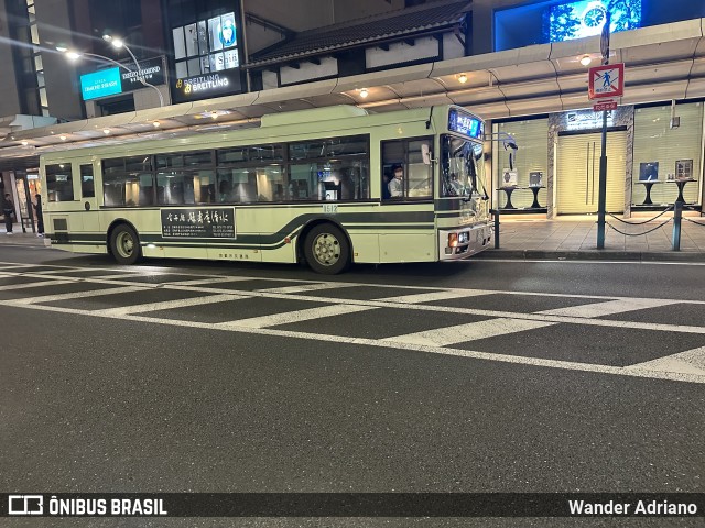 Kyoto City Bus 1512 na cidade de Kyoto, Kyoto, Japão, por Wander Adriano. Número da foto: #11676268.