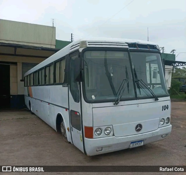 Ônibus Particulares 9487 na cidade de Santa Cruz do Sul, Rio Grande do Sul, Brasil, por Rafael Cota. ID da foto: 11679258.