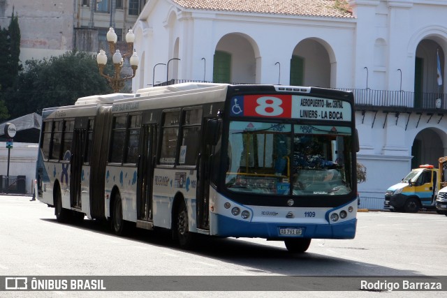 Transportes Rio Grande 1109 na cidade de Buenos Aires, Argentina, por Rodrigo Barraza. Número da foto: #11679316.