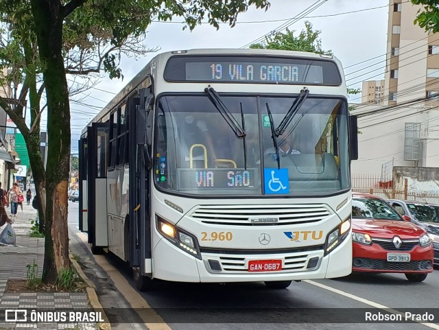 JTU - Jacareí Transporte Urbano 2.960 na cidade de Jacareí, São Paulo, Brasil, por Robson Prado. Número da foto: #11681530.