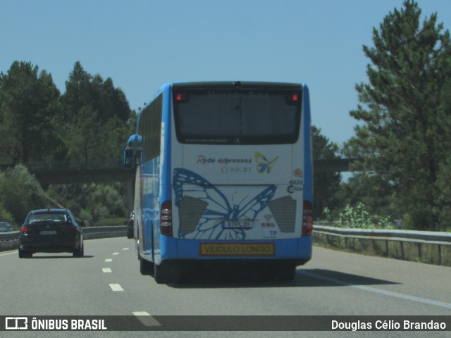 Rodoviário Tejo 4434 na cidade de Condeixa-a-Nova, Coimbra, Portugal, por Douglas Célio Brandao. Número da foto: #11682058.