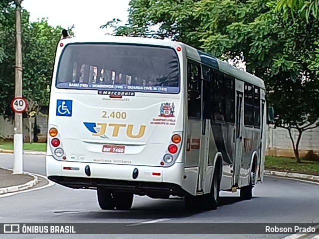 JTU - Jacareí Transporte Urbano 2.400 na cidade de Jacareí, São Paulo, Brasil, por Robson Prado. ID da foto: 11681539.