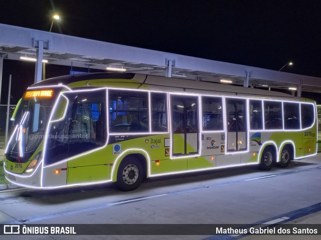 Itajaí Transportes Coletivos 2076 na cidade de Campinas, São Paulo, Brasil, por Matheus Gabriel dos Santos. Número da foto: #11682990.