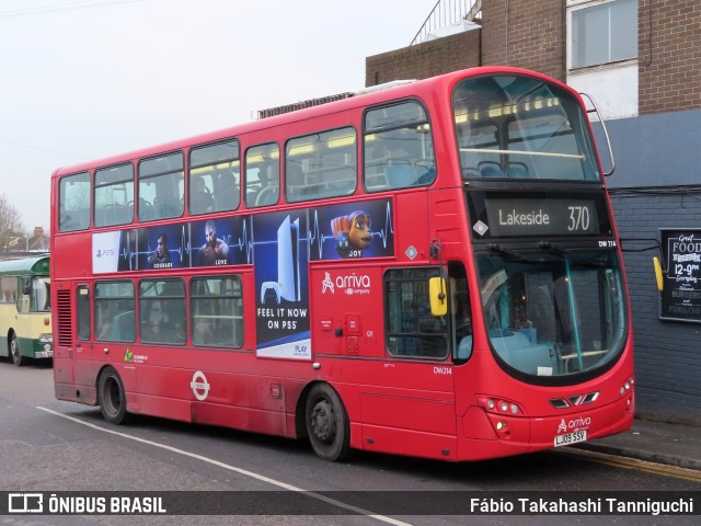 Arriva DW214 na cidade de London, Greater London, Inglaterra, por Fábio Takahashi Tanniguchi. ID da foto: 11687061.