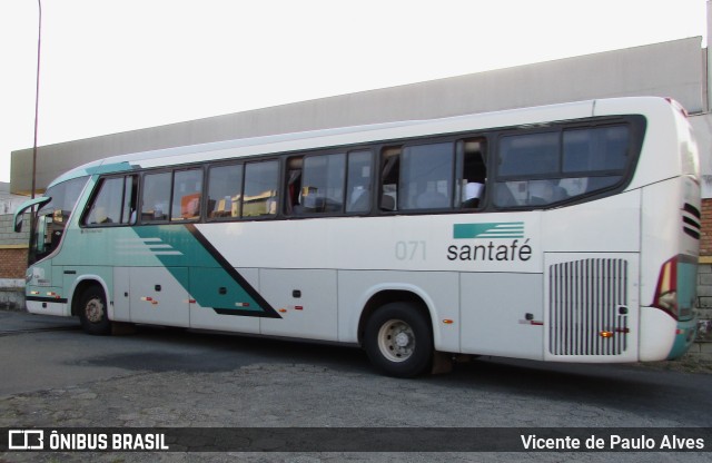 Santa Fé Transportes 071 na cidade de Divinópolis, Minas Gerais, Brasil, por Vicente de Paulo Alves. ID da foto: 11685408.