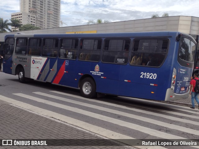 Viação Osasco 21.920 na cidade de São Paulo, São Paulo, Brasil, por Rafael Lopes de Oliveira. Número da foto: #11685836.