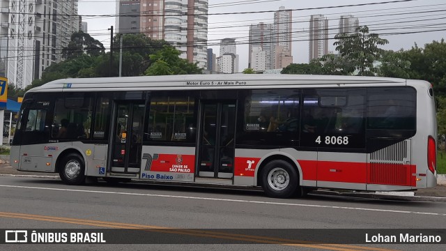 Express Transportes Urbanos Ltda 4 8068 na cidade de São Paulo, São Paulo, Brasil, por Lohan Mariano. ID da foto: 10833942.