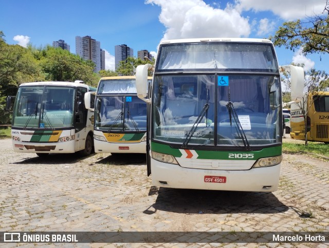 Empresa Gontijo de Transportes 21035 na cidade de Belo Horizonte, Minas Gerais, Brasil, por Marcelo Horta. ID da foto: 10832150.