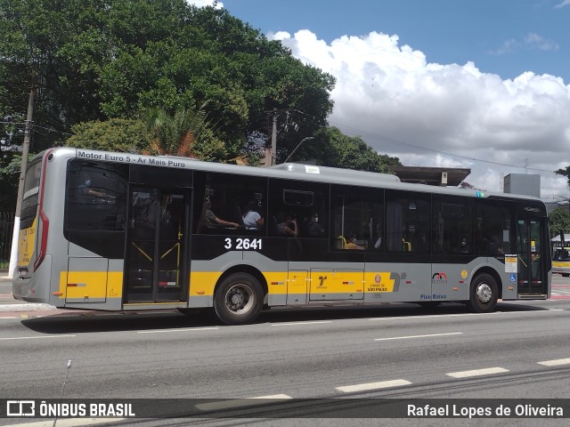 Viação Metrópole Paulista - Zona Leste 3 2641 na cidade de São Paulo, São Paulo, Brasil, por Rafael Lopes de Oliveira. Número da foto: #10833509.