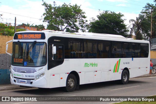 Transportes e Turismo Alto Minho RJ 168.053 na cidade de Mesquita, Rio de Janeiro, Brasil, por Paulo Henrique Pereira Borges. ID da foto: 10833342.