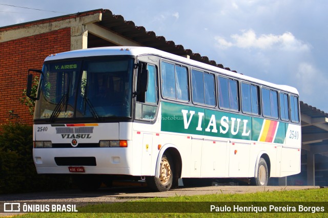 Viasul - Auto Viação Venâncio Aires 2540 na cidade de Venâncio Aires, Rio Grande do Sul, Brasil, por Paulo Henrique Pereira Borges. ID da foto: 10859639.