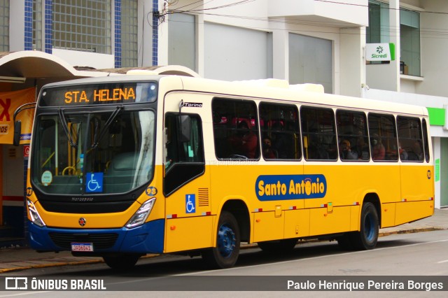 Santur - Santo Antônio Transporte Coletivo 93 na cidade de Bento Gonçalves, Rio Grande do Sul, Brasil, por Paulo Henrique Pereira Borges. ID da foto: 10859657.