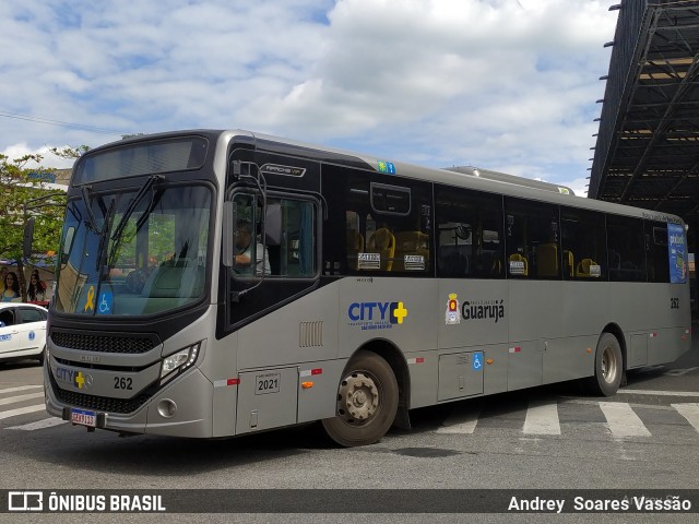 City Transporte Urbano Intermodal - Guarujá 262 na cidade de Guarujá, São Paulo, Brasil, por Andrey  Soares Vassão. Número da foto: #10859296.