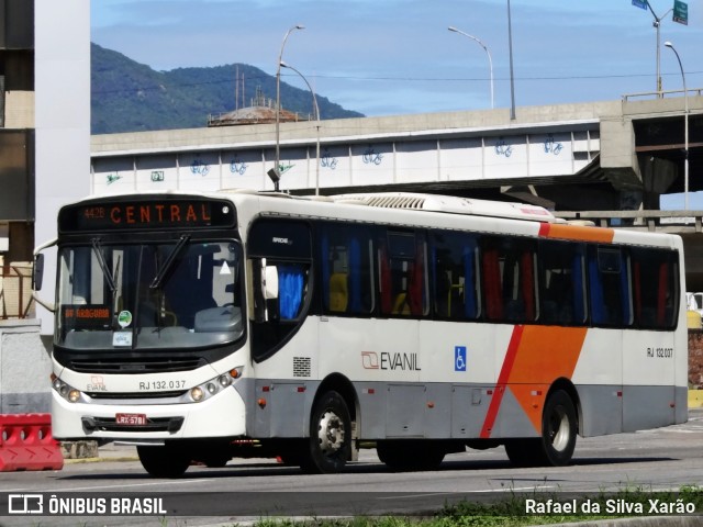 Evanil Transportes e Turismo RJ 132.037 na cidade de Rio de Janeiro, Rio de Janeiro, Brasil, por Rafael da Silva Xarão. Número da foto: #10864100.