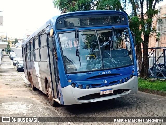 Ônibus Particulares  na cidade de Tapiratiba, São Paulo, Brasil, por Kaique Marquês Medeiros . Número da foto: #10878085.