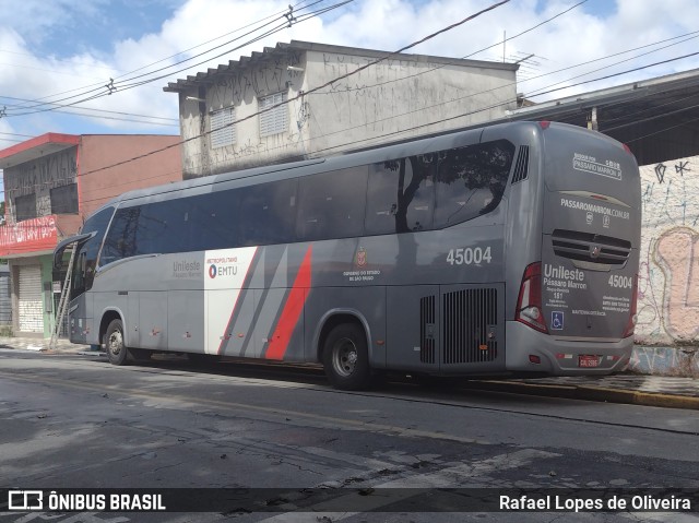 Empresa de Ônibus Pássaro Marron 45.004 na cidade de Suzano, São Paulo, Brasil, por Rafael Lopes de Oliveira. ID da foto: 10876158.